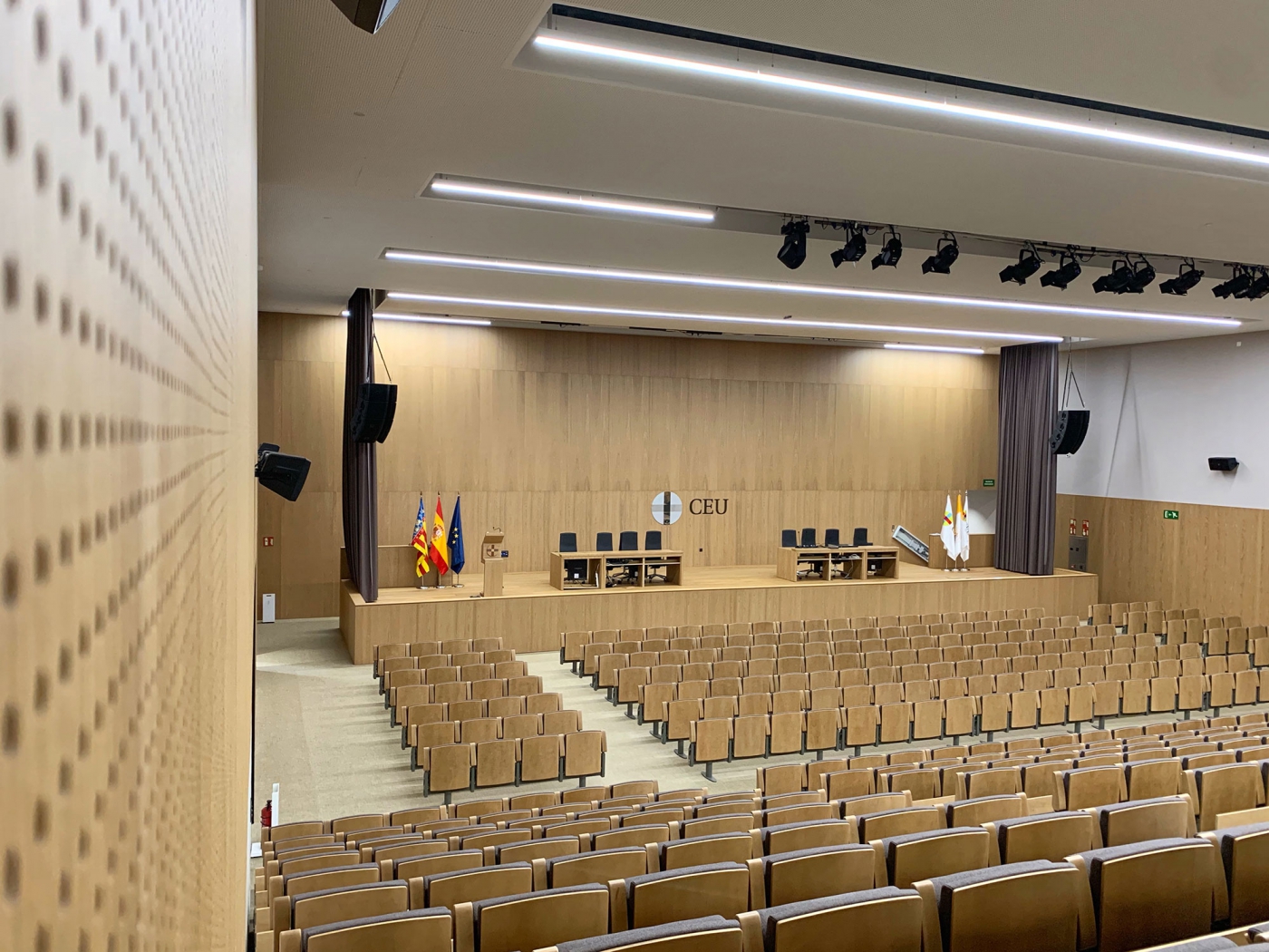 Université CEU Cardinal Herrera_multipurpose hall