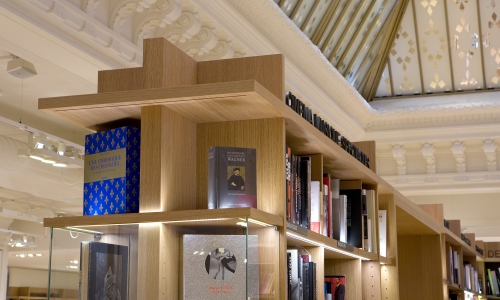 Bookstore_bonmarche_furniture2