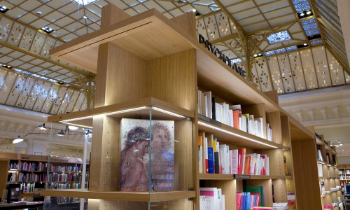 Bookstore_bonmarche_furniture3